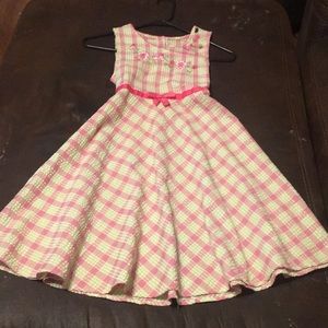 A girls dress size 10